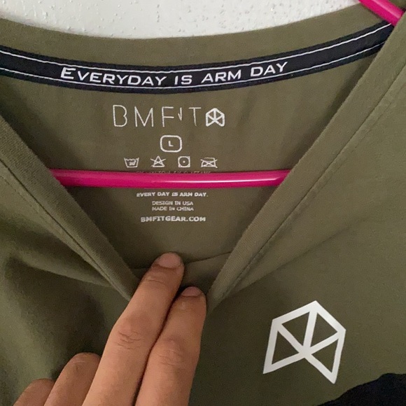 Workout Shirt - Picture 3 of 3